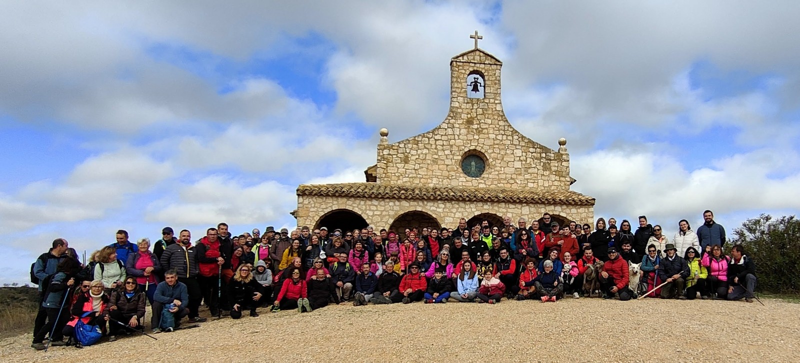 Tébar se vistió de fiesta para la celebración del II Día del Senderista de Cuenca