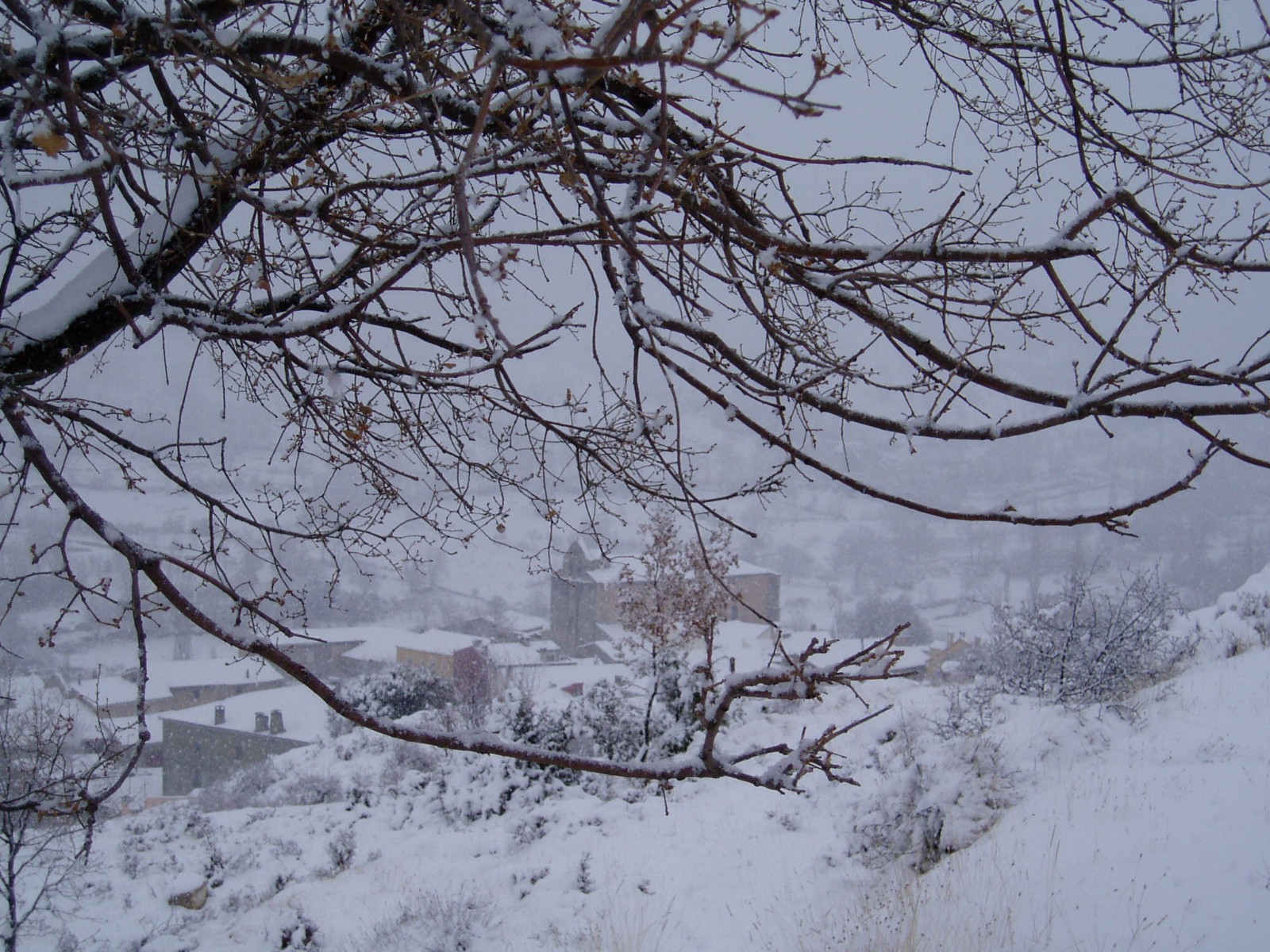 Foto: Vista de Valdecabras con nieve | Autor: Imagen perteneciente al archivo técnico del Consejo de Gestión de Senderos de Cuenca |  Usada en Senderos de Cuenca con fines no comerciales