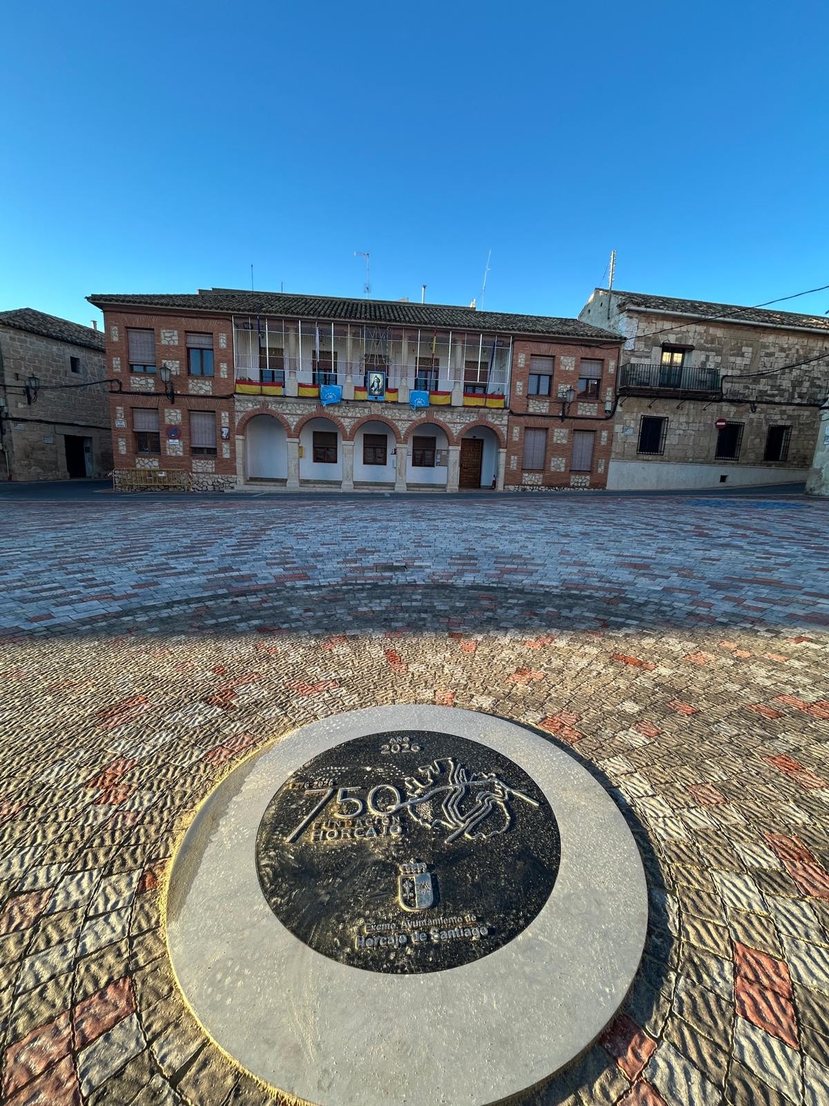 Foto: Plaza Nueva de Horcajo de Santiago | Autor: Imagen extraída de recursos públicos en línea |  Licencia: www.horcajodesantiago.es | Usada en Senderos de Cuenca con fines no comerciales