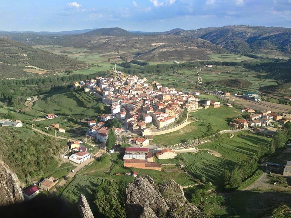 Foto: Vista aérea de Salvacañete |  Autor: Imagen recopilada de fuentes públicas | Licencia: https://www.facebook.com/ayto.salvacanete/ | Usada en Senderos de Cuenca con fines no comerciales