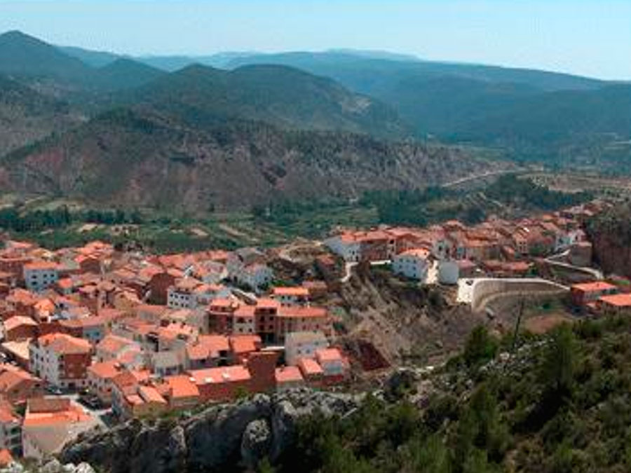 Foto: Vista de Santa Cruz de Moya | Autor: Imagen extraída de recursos públicos en línea | Licencia: santacruzdemoya.es | Usada en Senderos de Cuenca con fines no comerciales